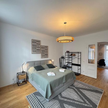 Trendy Apartment Zentral Gelegen Виена Екстериор снимка