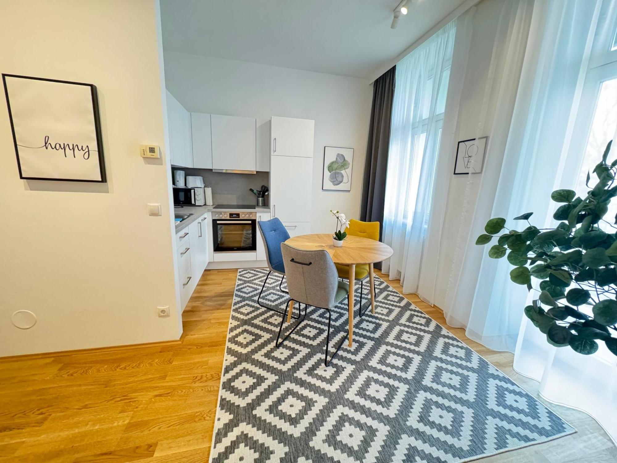 Trendy Apartment Zentral Gelegen Виена Екстериор снимка