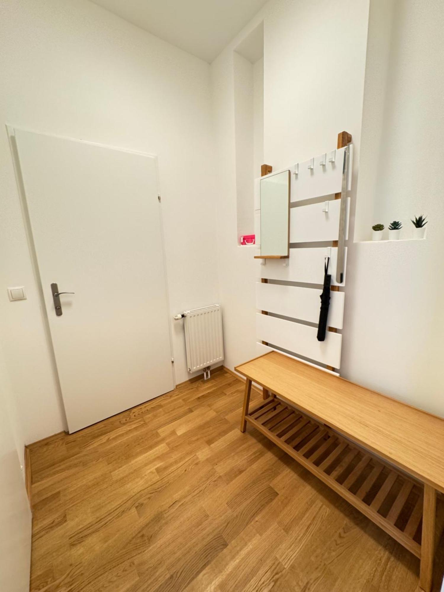Trendy Apartment Zentral Gelegen Виена Екстериор снимка